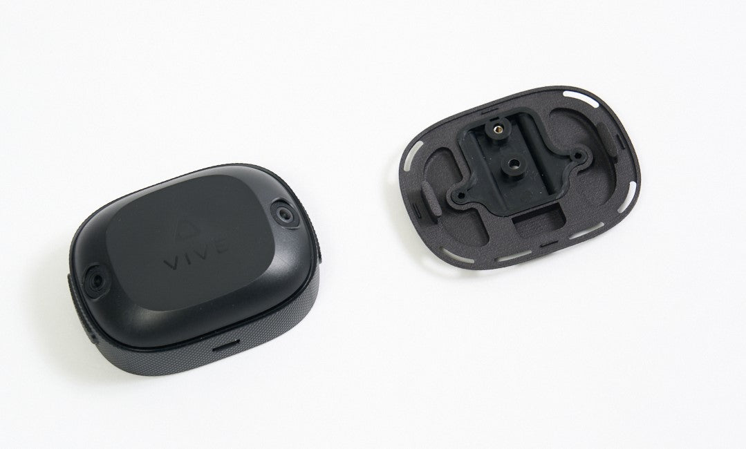 Universal mounting adaptor for Ultimate Tracker for CG1/2