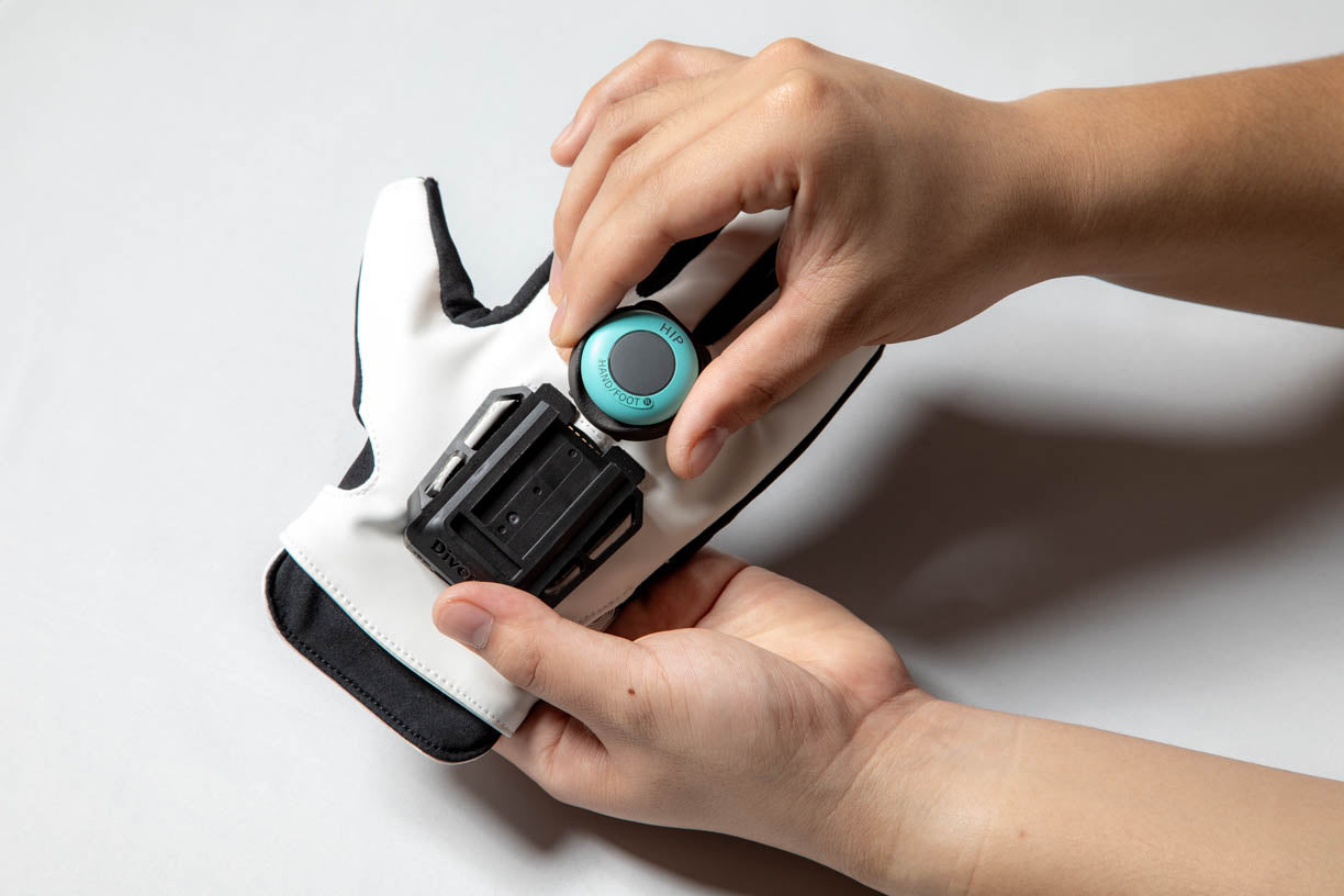 mocopi adapter for ContactGlove