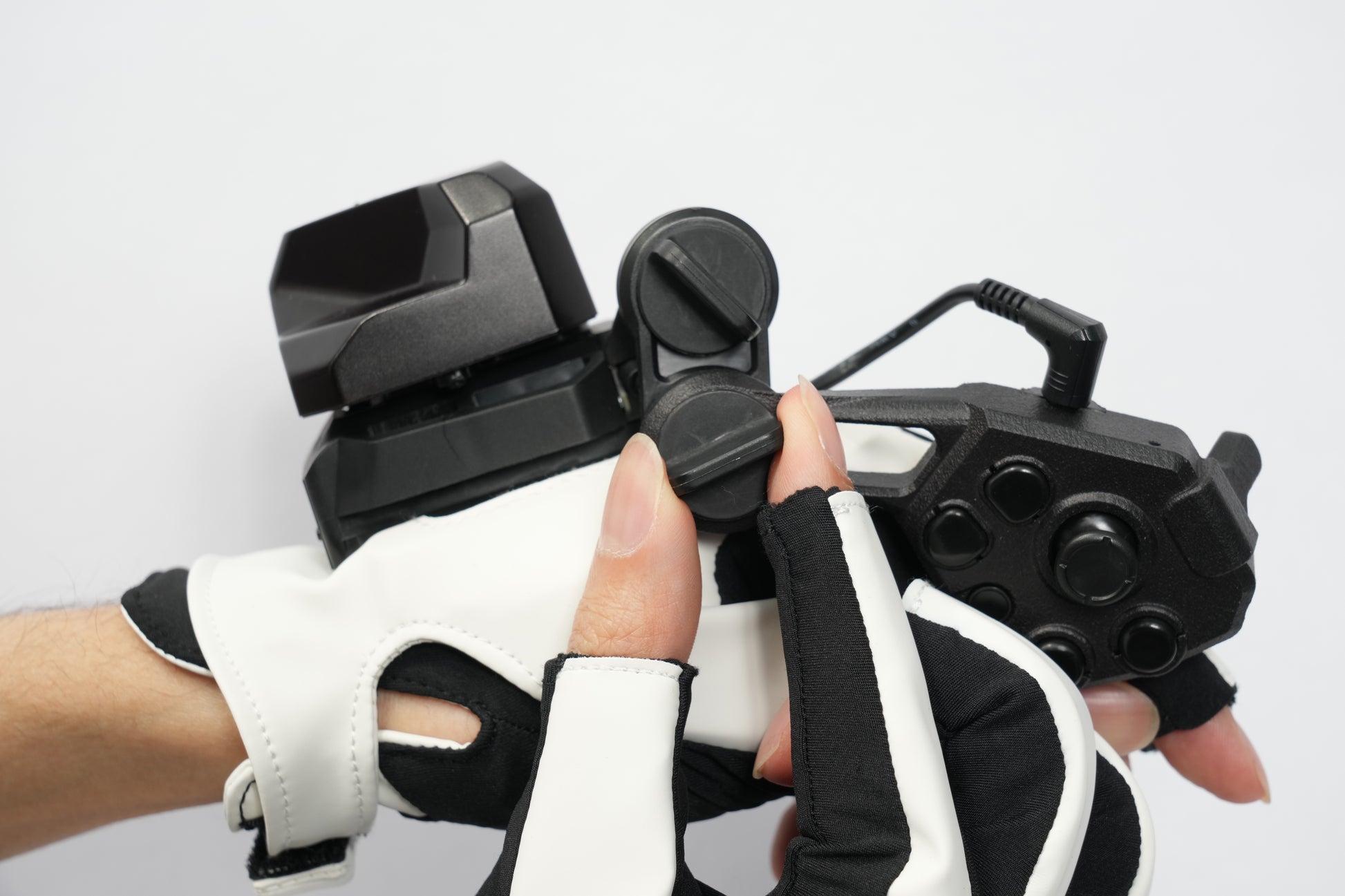 Diver-X ContactGlove2 Magnetra2 固定用ねじ部分 クローズアップ