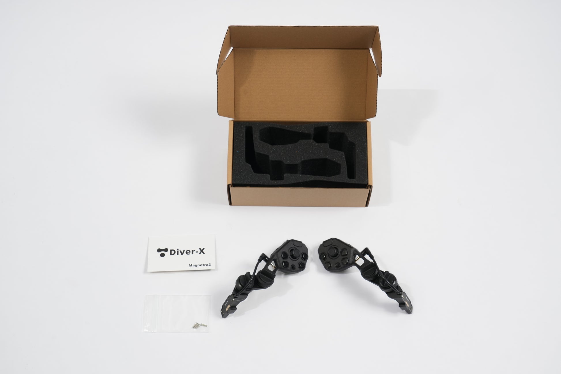 Diver-X  Magnetra2 本体と製品パッケージ